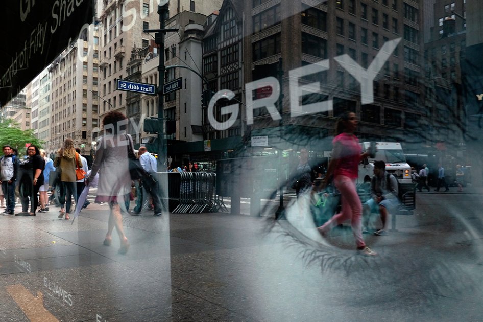 Fans de «Cincuenta sombras de Grey»,  en trance por salida nuevo libro