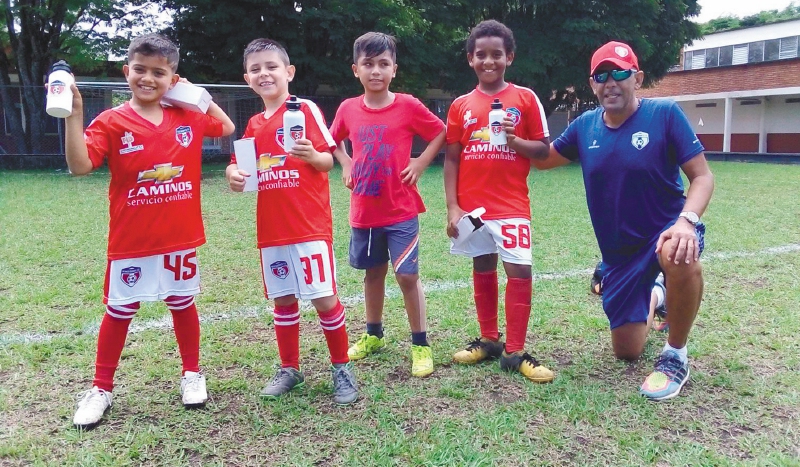 Guillermo Villarreal, quien tuvo por su paso como entrenador a jugadores como Falcao o Jorge Carrascal, dirige actualmente al equipo Vencedores F.C., de la ciudad de Pereira.