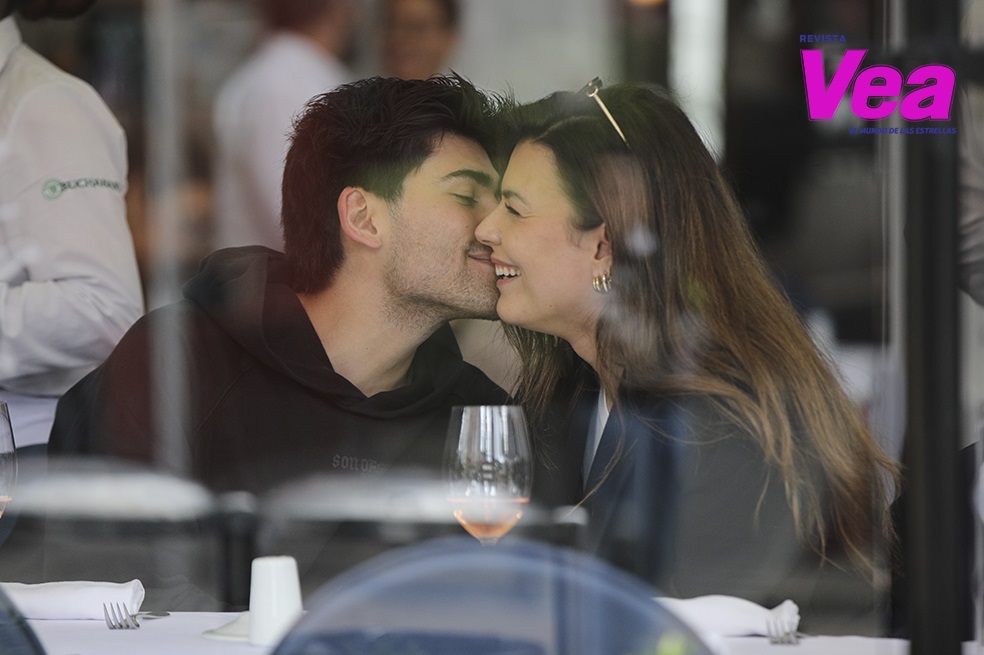Emiliano, hijo de Gregorio Pernía, pillado en pleno romance con famosa periodista