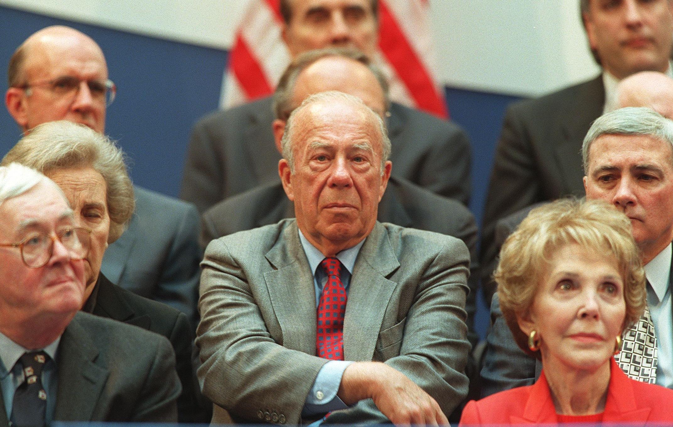 Murió George Shultz, la mano derecha de Reagan que ayudó a cerrar la Guerra Fría