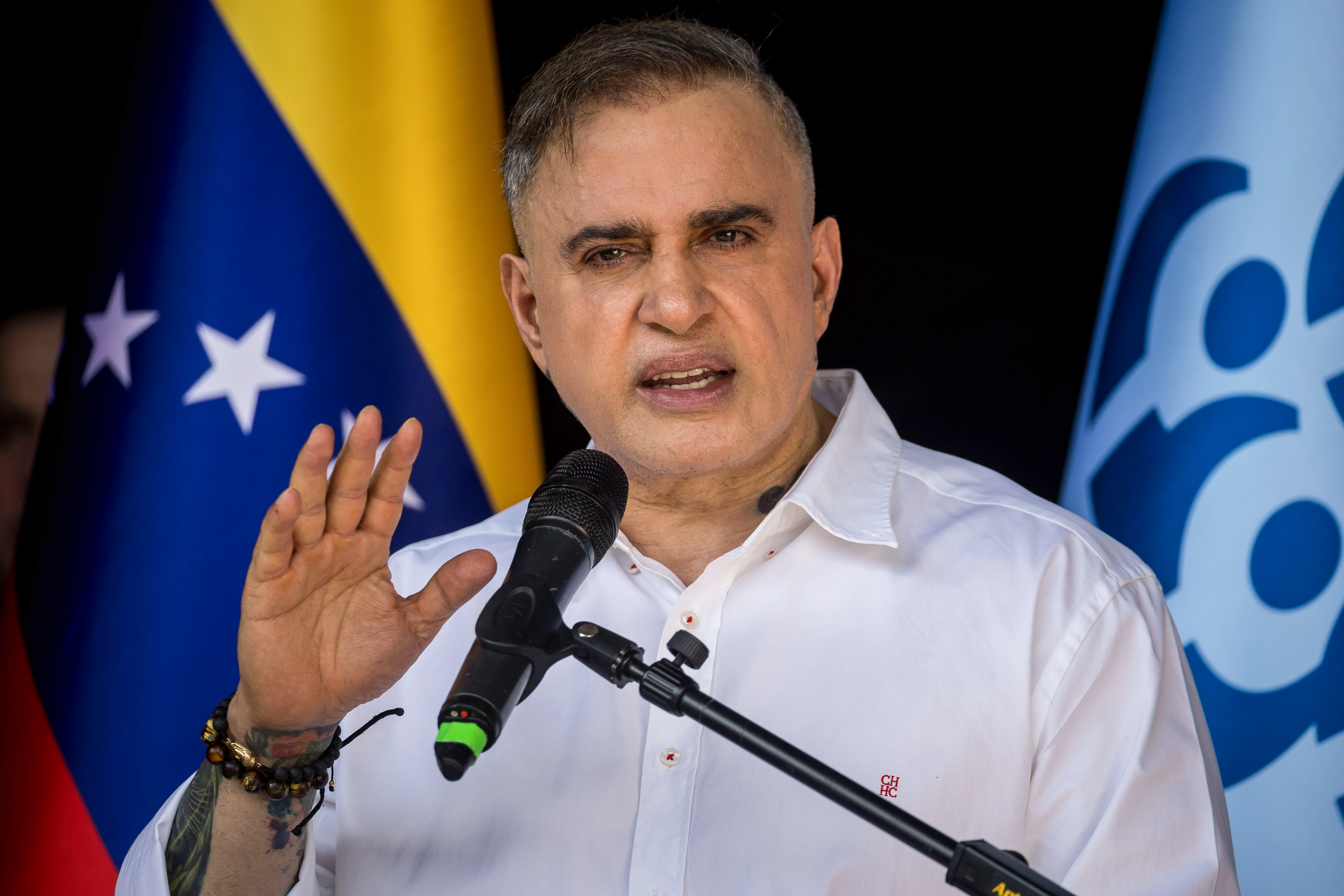“Ocúpese de los problemas de Colombia”, fiscal venezolano a Petro: ¿qué le respondió?