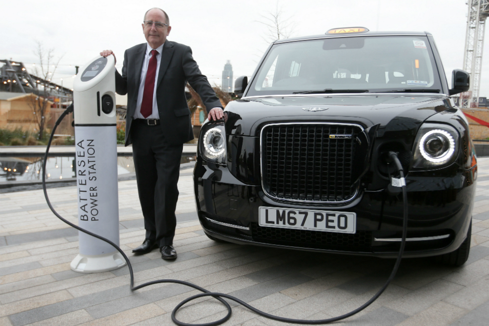 Llegaron a Londres los taxis eléctricos