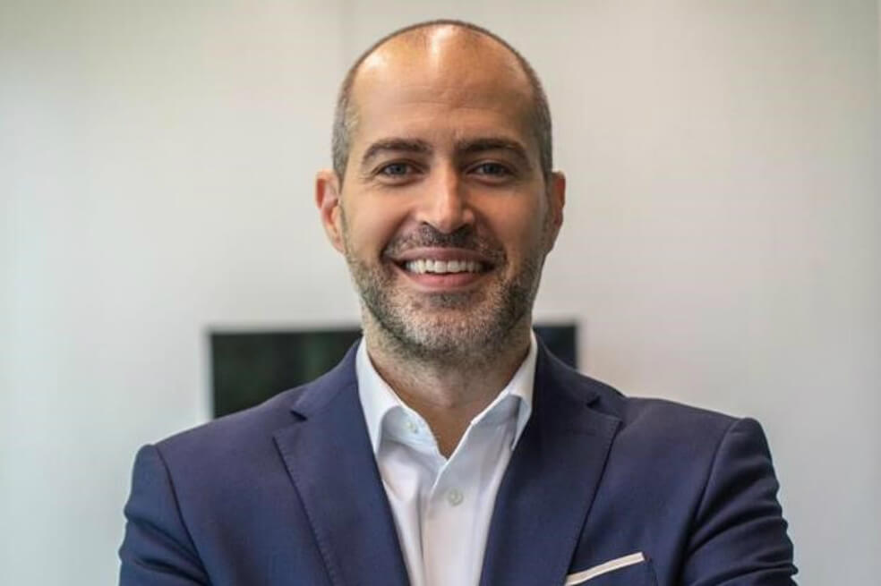 ¿Quién es el director del Centro para la Cuarta Revolución Industrial en Medellín?