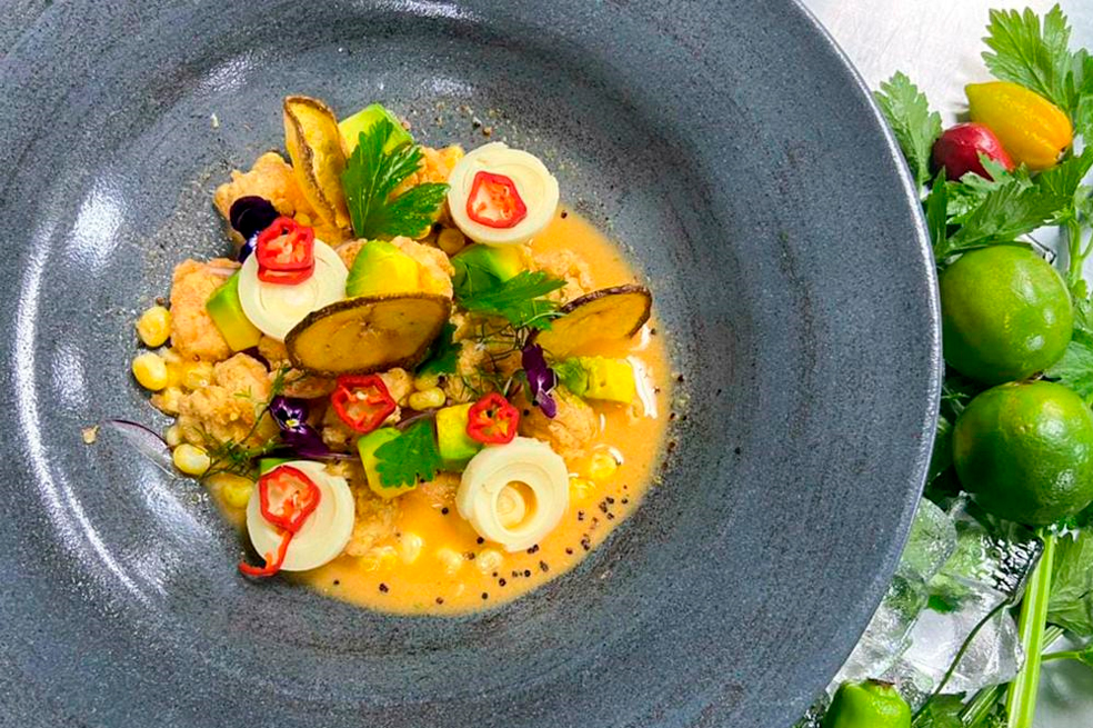 ¿Cómo hacer un ceviche de camarones crocantes?