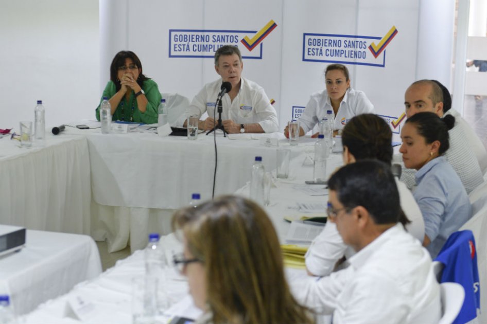Santos aclara que no está escondiendo un cese bilateral