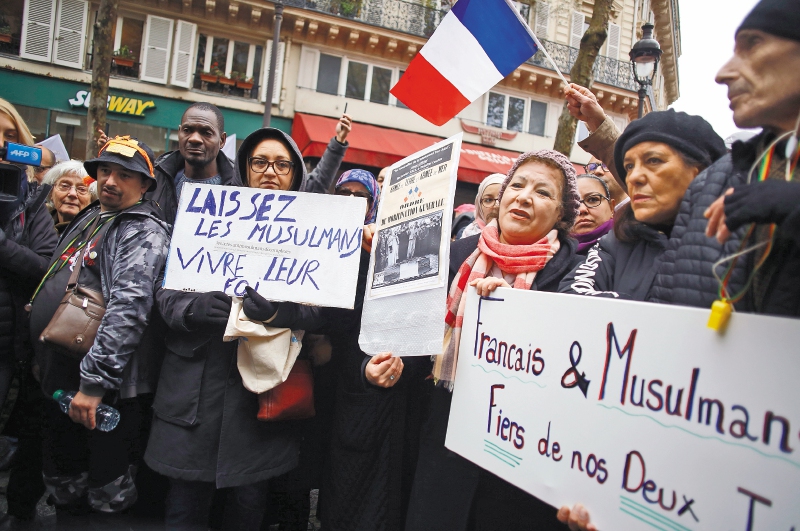 ¿Extremismo laico? El proyecto de Macron enciende las alarmas en Francia