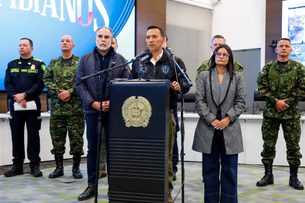 Mindefensa ofrece millonaria recompensa para evitar amenazas a políticos