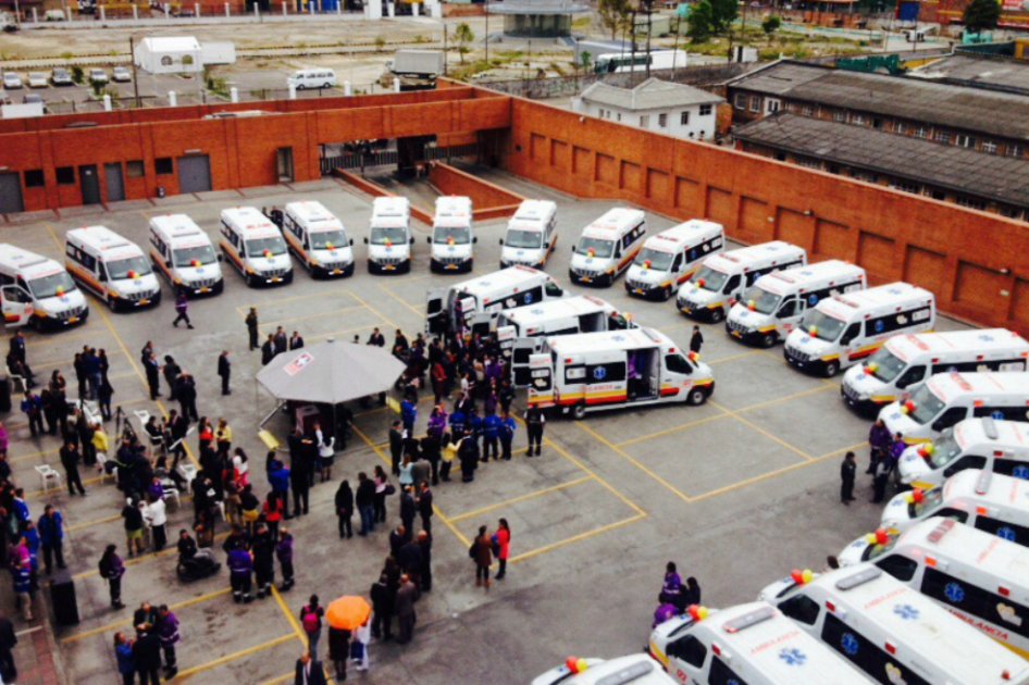 Secretaría de Salud entregó 28 nuevas ambulancias a Bogotá