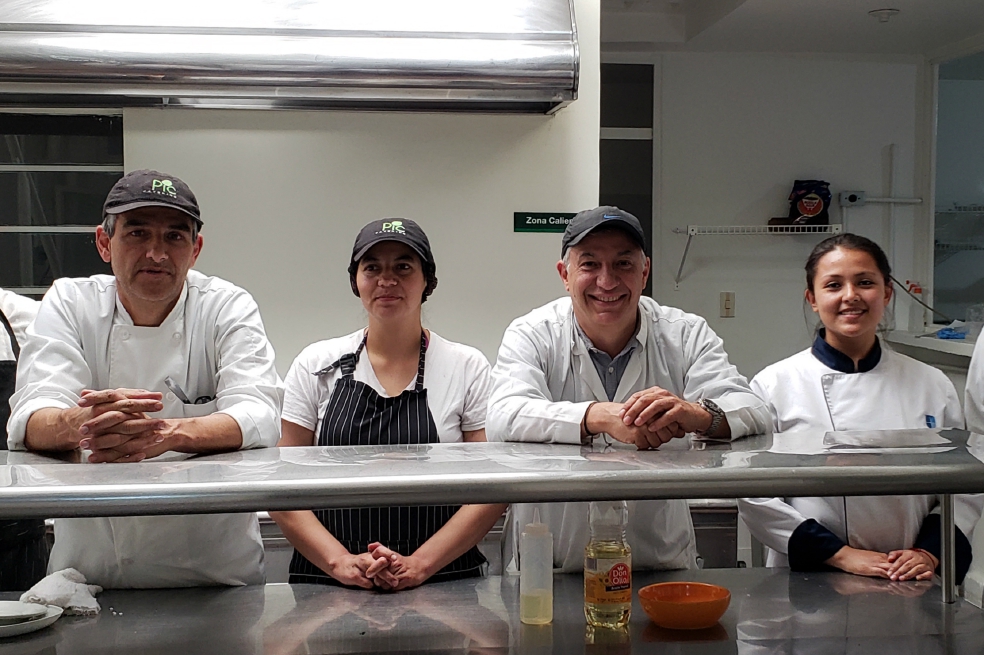 Andrés Cano y todo su equipo de trabajo transforman las comidas congeladas. / Daniela Suárez