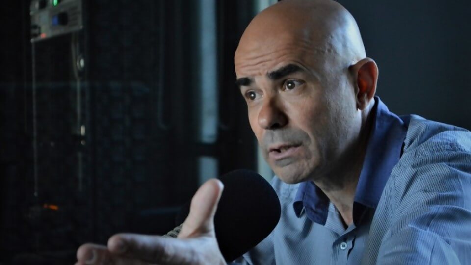 Eduardo Sacheri o el desafío «emocional» de llevar sus propios libros al cine