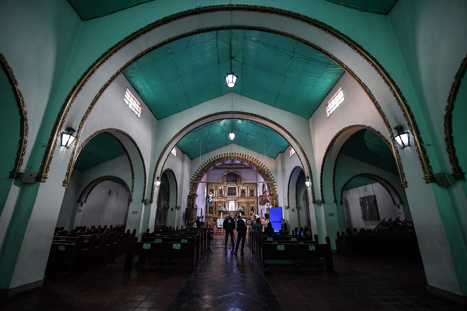 Espacios cerrados y acercamientos: los riesgos de la reapertura de los sitios de culto en Bogotá