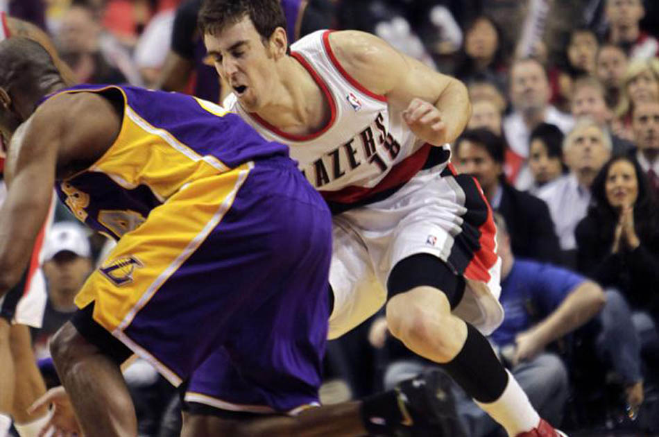 NBA: Kobe sigue remolcando a Lakers, y Miami gana con su escuadra B