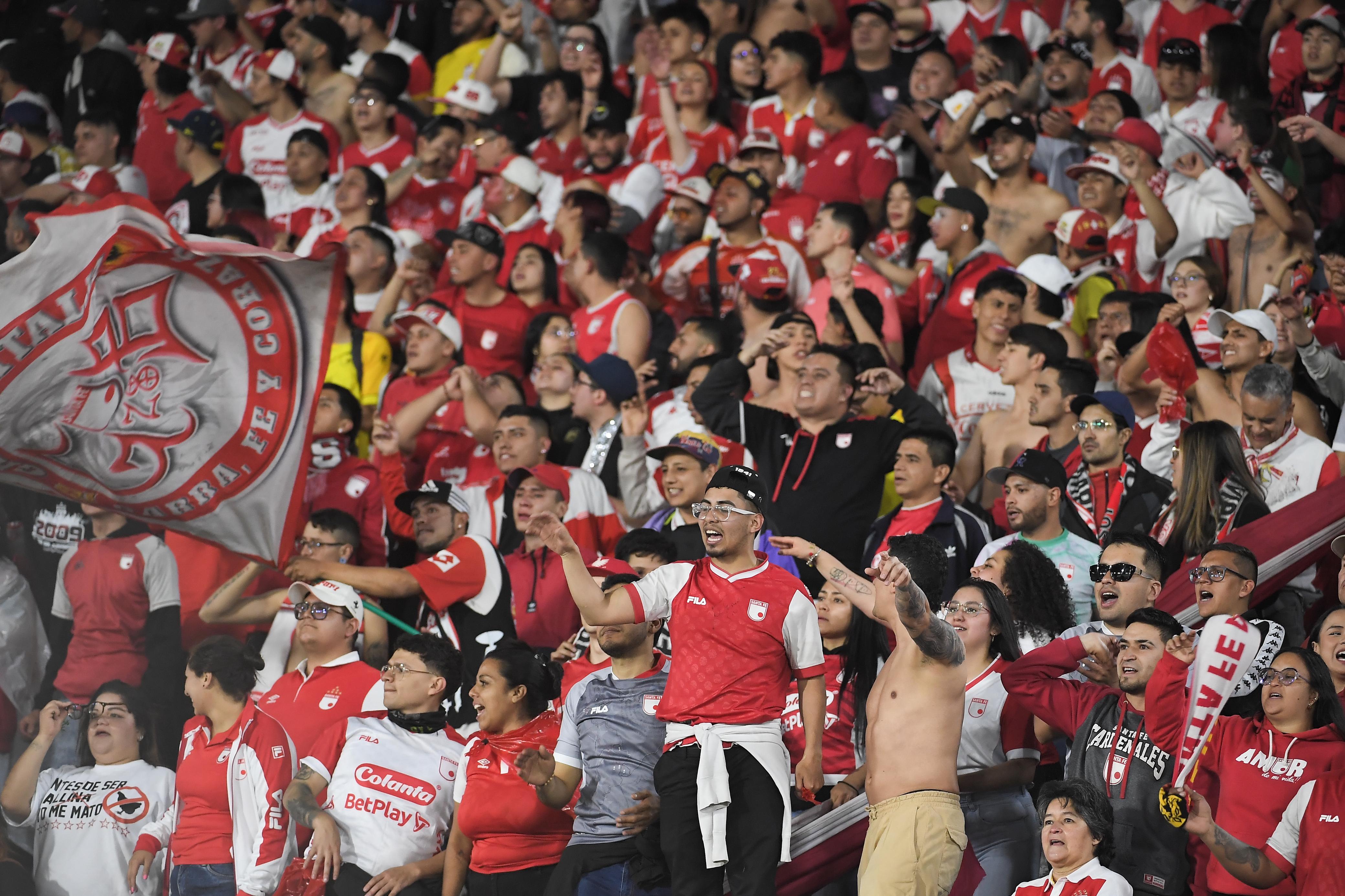 Rojo total en Bogotá: Santa Fe agotó boletería para la final de ida en El Campín