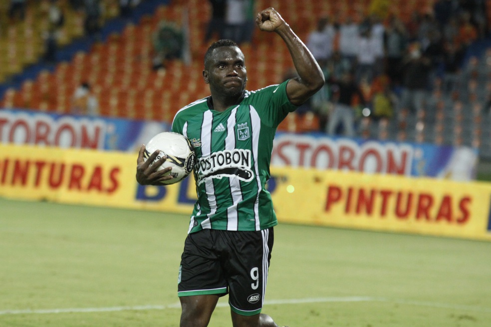 Una artrosis sacó del fútbol a Carlos Rentería