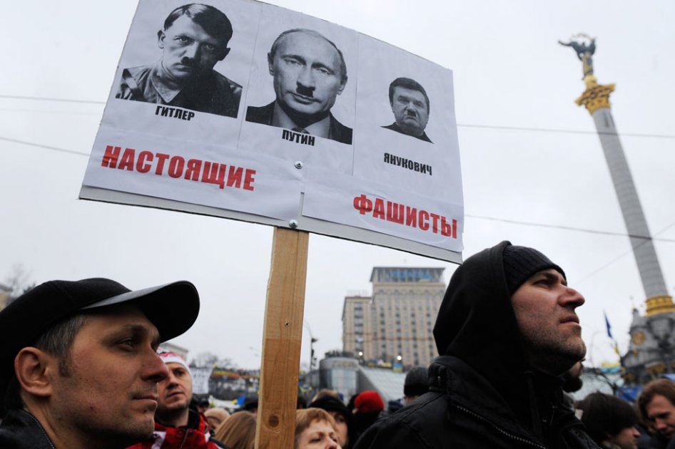 Ucranianos protestan contra Putin.