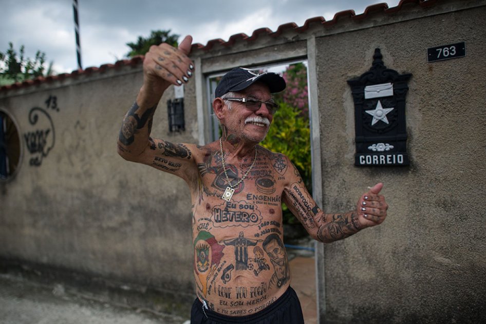 Hincha de Botafogo exhibe con orgullo 83 tatuajes dedicados al club