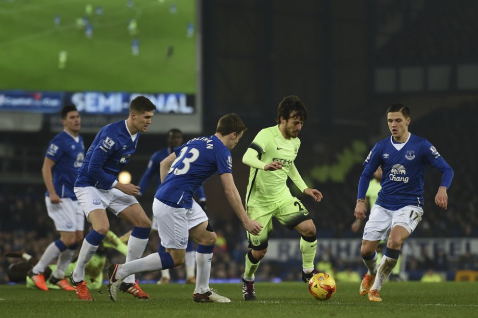 Everton tomó ventaja en semifinal de la Copa de la Liga ante el Manchester City