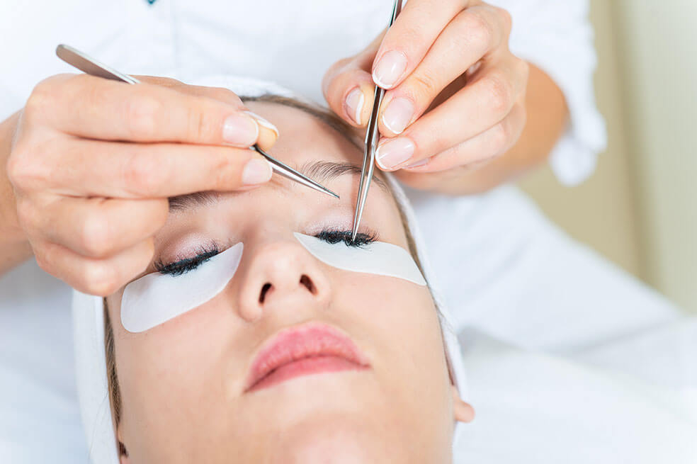 Pestañas postizas: cuidado con la conjuntivitis, orzuelos y plagas