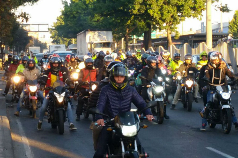 216 comparendos, 94 motos inmovilizadas y enfrentamientos deja ‘plan tortuga’ en Bogotá