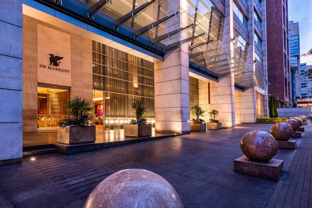 San Valentín en Bogotá: romance, pasión y alta cocina en JW Marriott