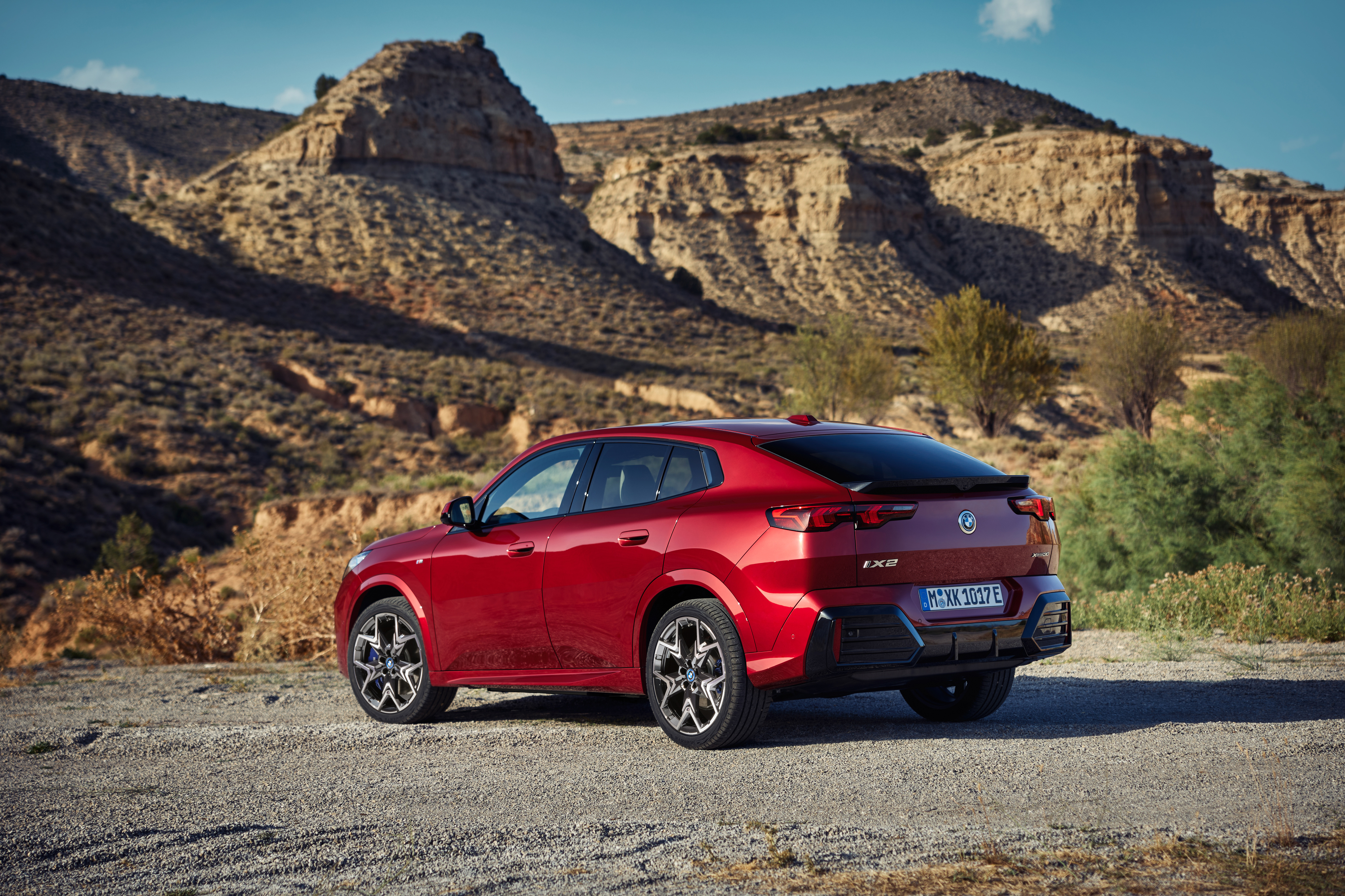 BMW iX2 xDrive 30.