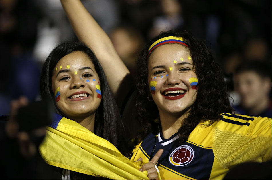 Miles de colombianos apoyan a la tricolor en Londres
