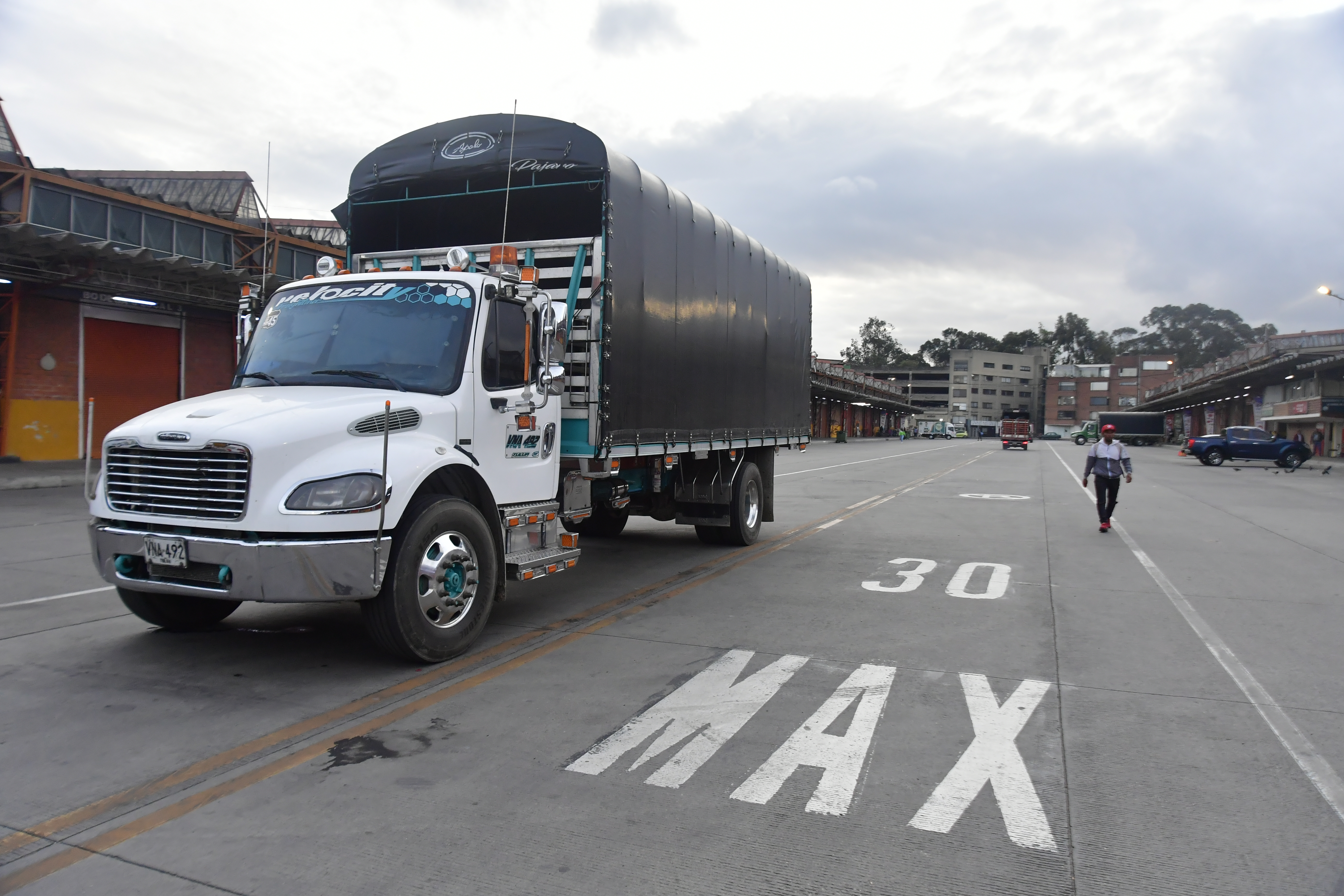 Plaza de mercado ubicada al sur de Bogotá, durante el paro camionero del 2024.