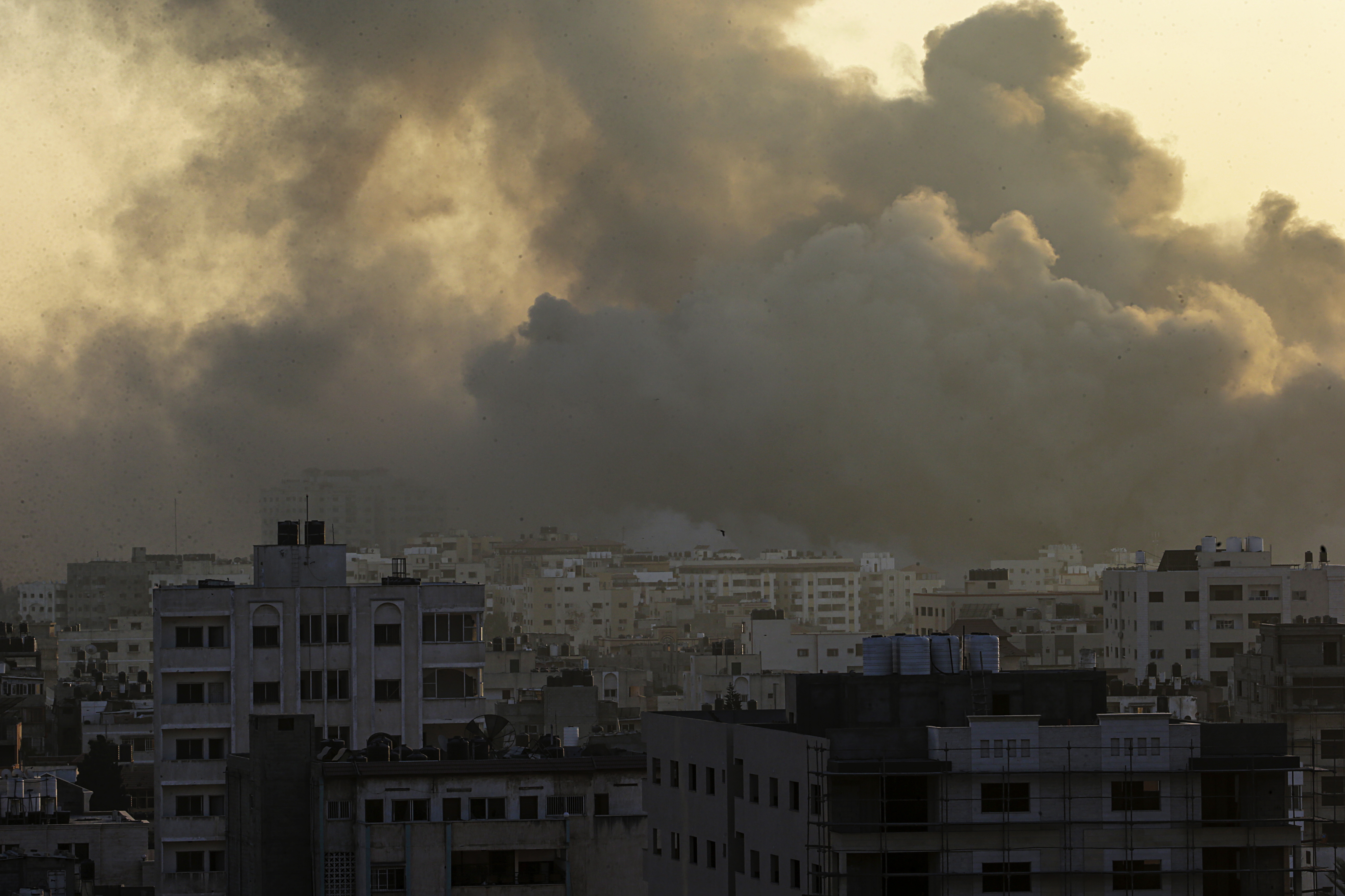 Israel anuncia el cerco total de la ciudad de Gaza