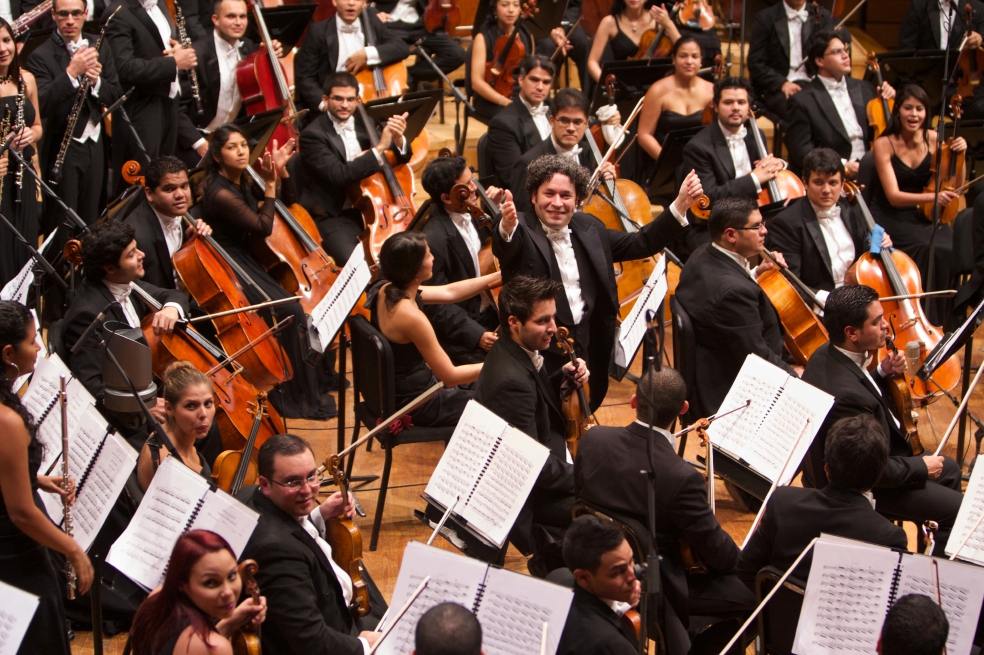  Una vez más se presenta en Bogotá el prestigioso director de orquesta venezolano Gustavo DFudamel. / Gerardo Gómez-Fundamusical-Cortesía Teatro Mayor  