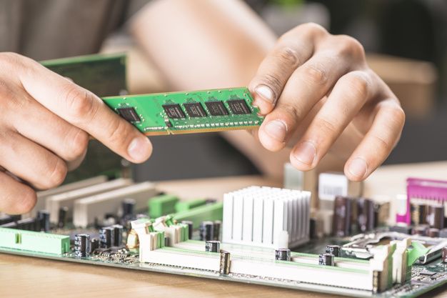 Todo lo que necesitas saber para comprar y mejorar la memoria RAM de tu computador