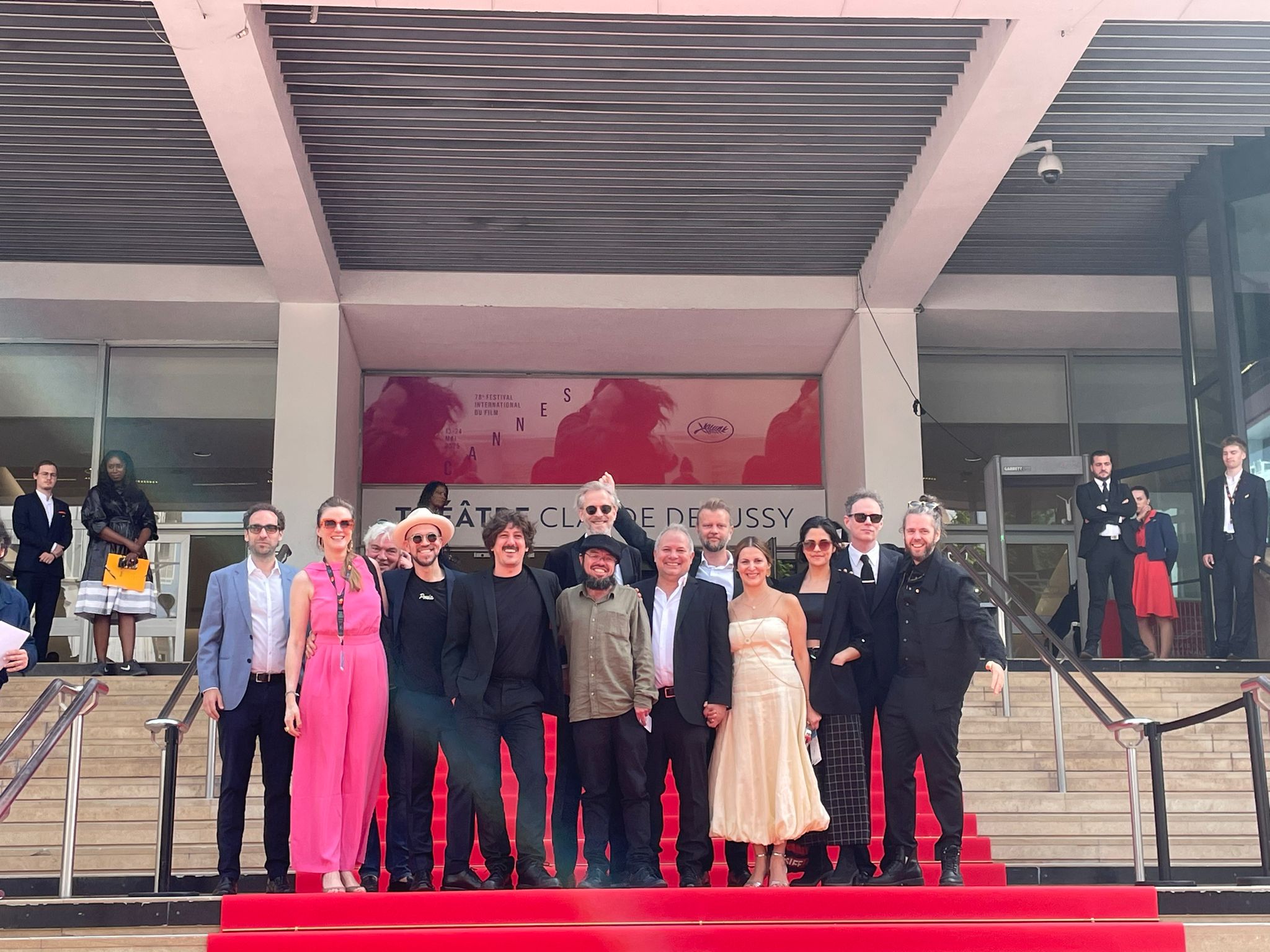 Orgullo colombiano: la película “Un poeta” triunfa en el Festival de Cannes 2025