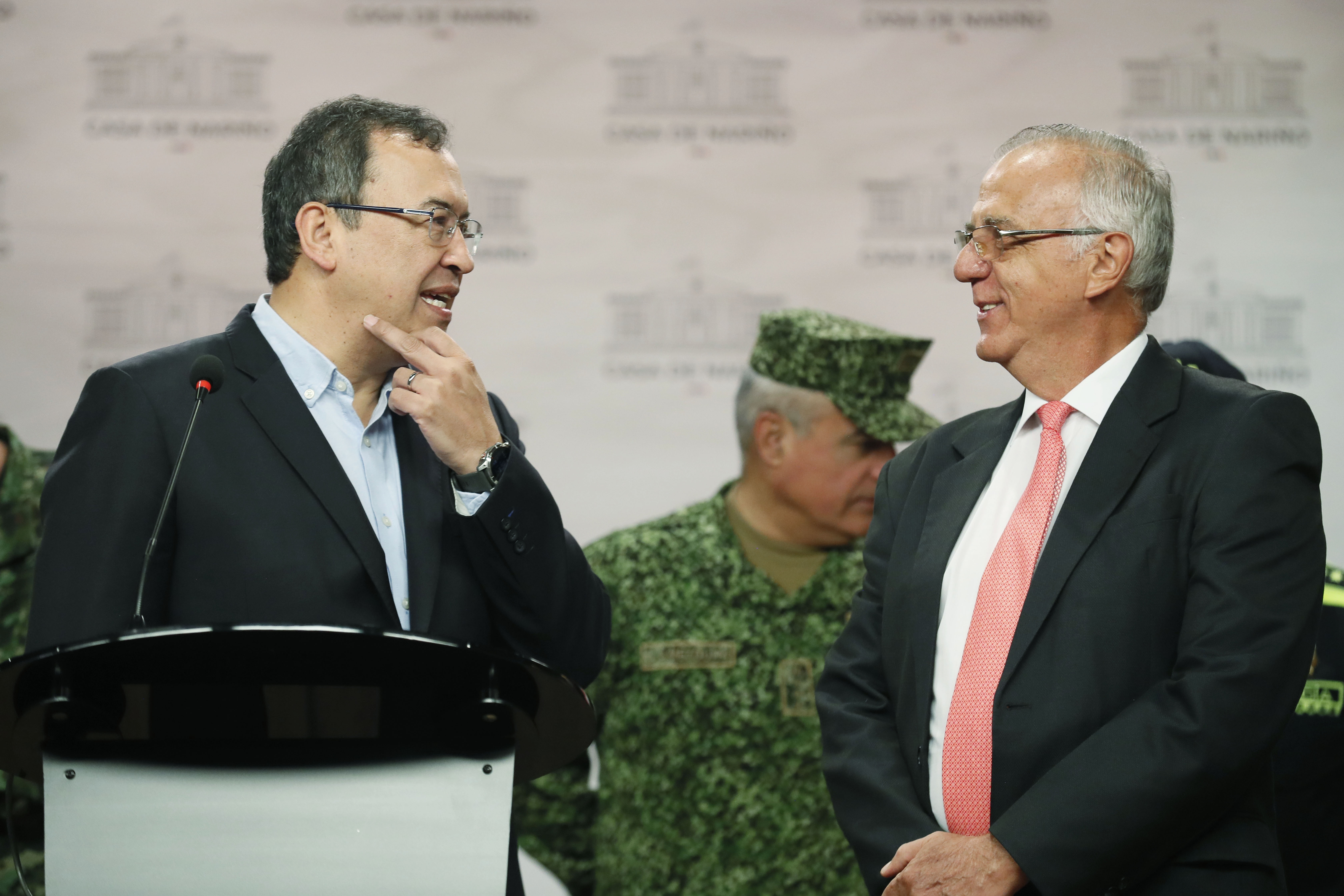 El cese bilateral fue un anuncio torpe pero histórico
