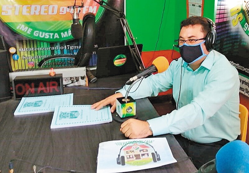 Con la estrategia Colvatenza en casa, 804 estudiantes reciben  acompañamiento de sus docentes a través de la radio. / Cortesía