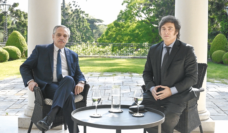 Javier Milei no rompe el patrón, lo continúa