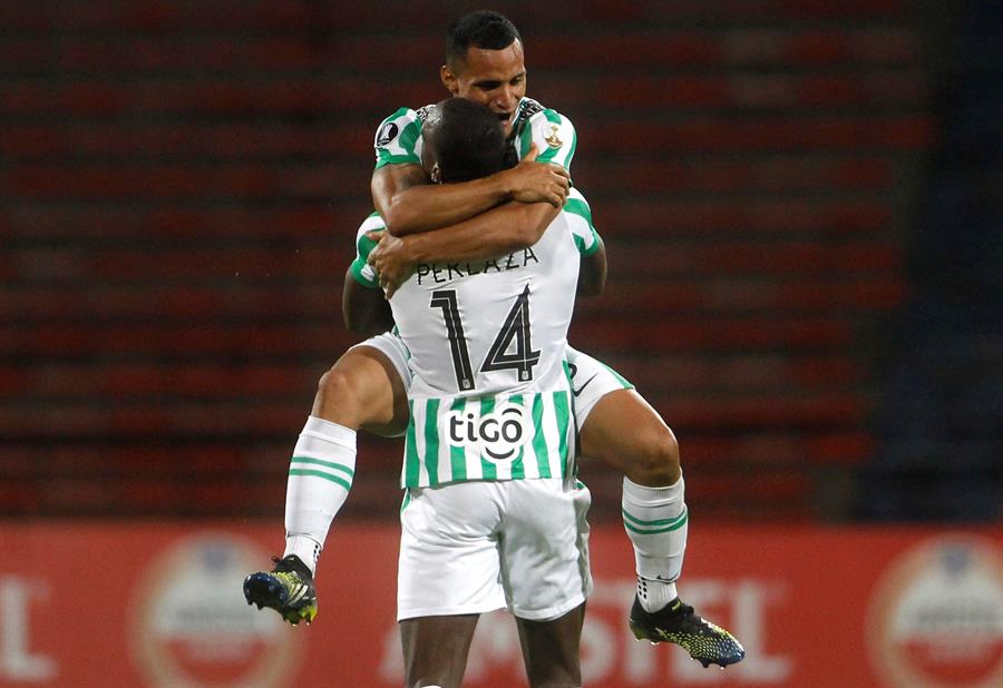 Nacional goleó a Libertad y entró a la fase de grupos de la Libertadores