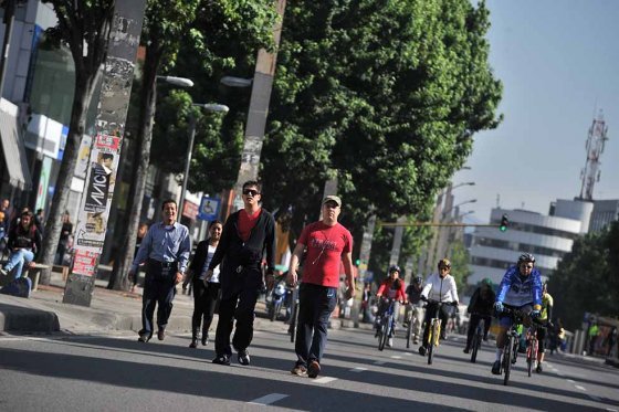 Decretan un día sin carro al mes para funcionarios del Distrito