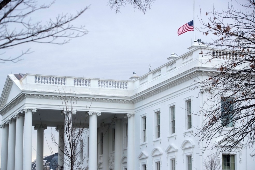 Interceptan otro paquete sospechoso dirigido a la Casa Blanca, según CNN