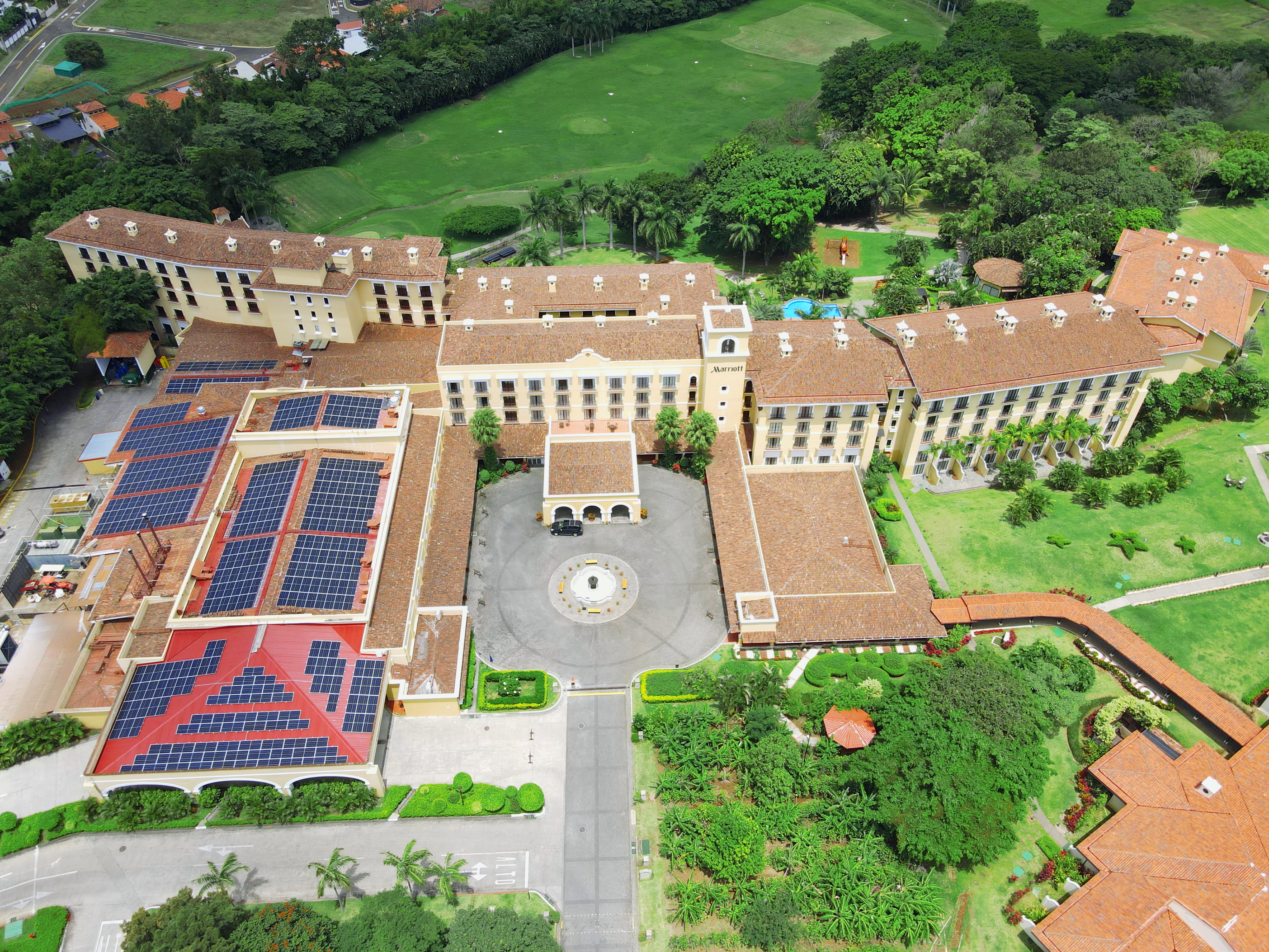 El Costa Rica Marriott Hacienda Belen es un verdadero complejo urbano dentro de San José.