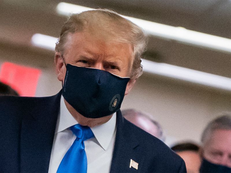 Donald Trump estaría presionando para demorar informes sobre gestión de pandemia
