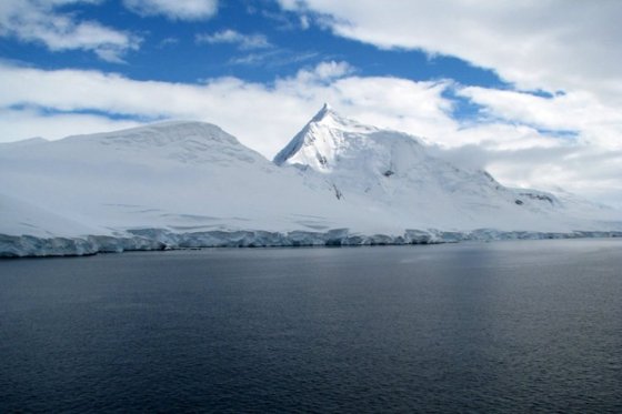 Alertan deshielo «acelerado» de gigantesco glaciar en Groenlandia