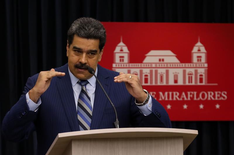 El presidente venezolano, Nicolás Maduro, habla durante una rueda de prensa, en la Sala de Prensa Simón Bolívar, del palacio de Miraflores en Caracas. / EFE