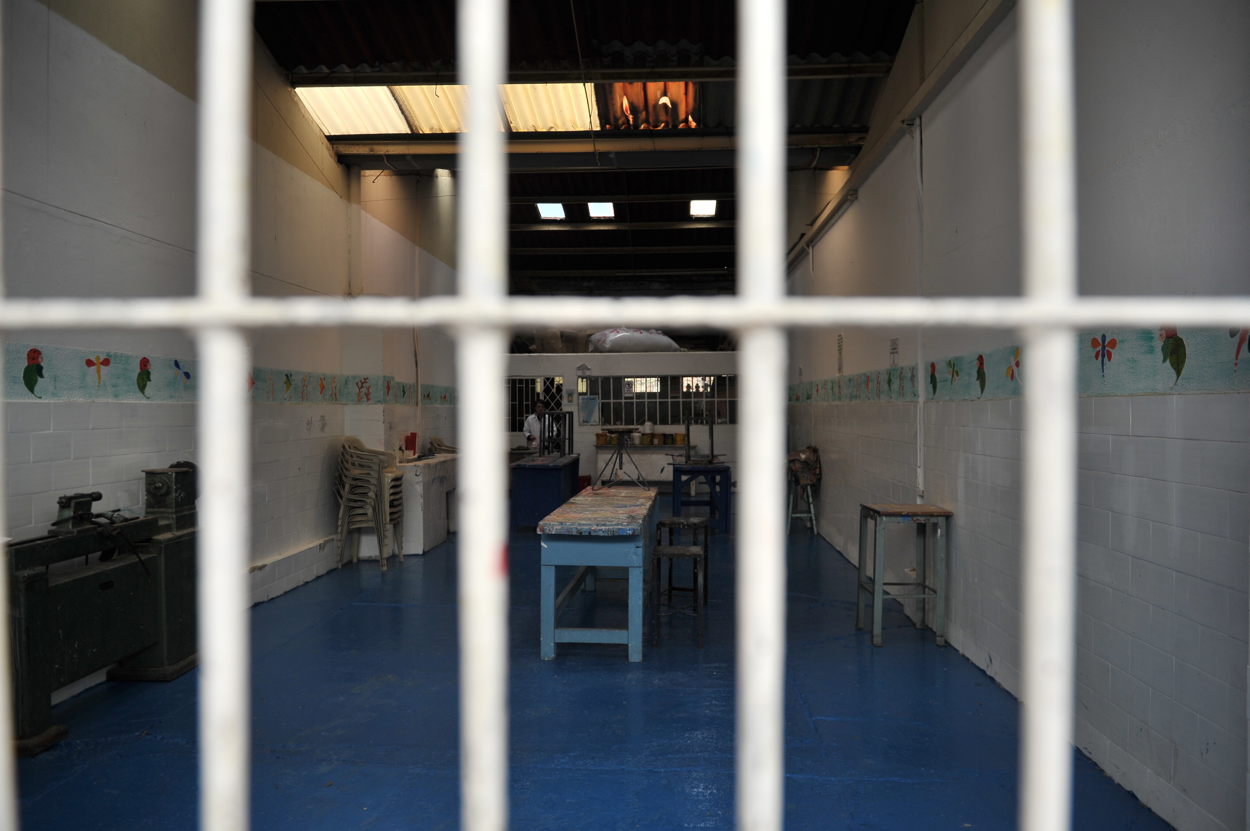 Correccional o cárcel de menores, donde son llevados los niños con problemas de convivencia, fuga de niños.
