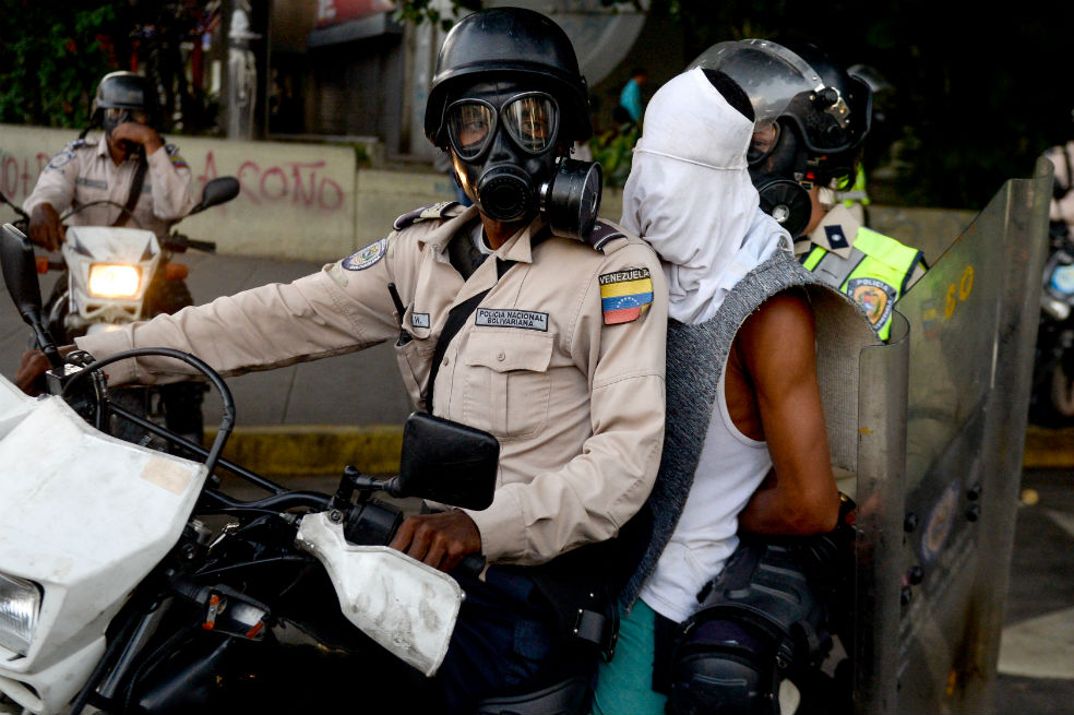 Fiscalía venezolana imputa al general Antonio Benavides por violaciones de DDHH