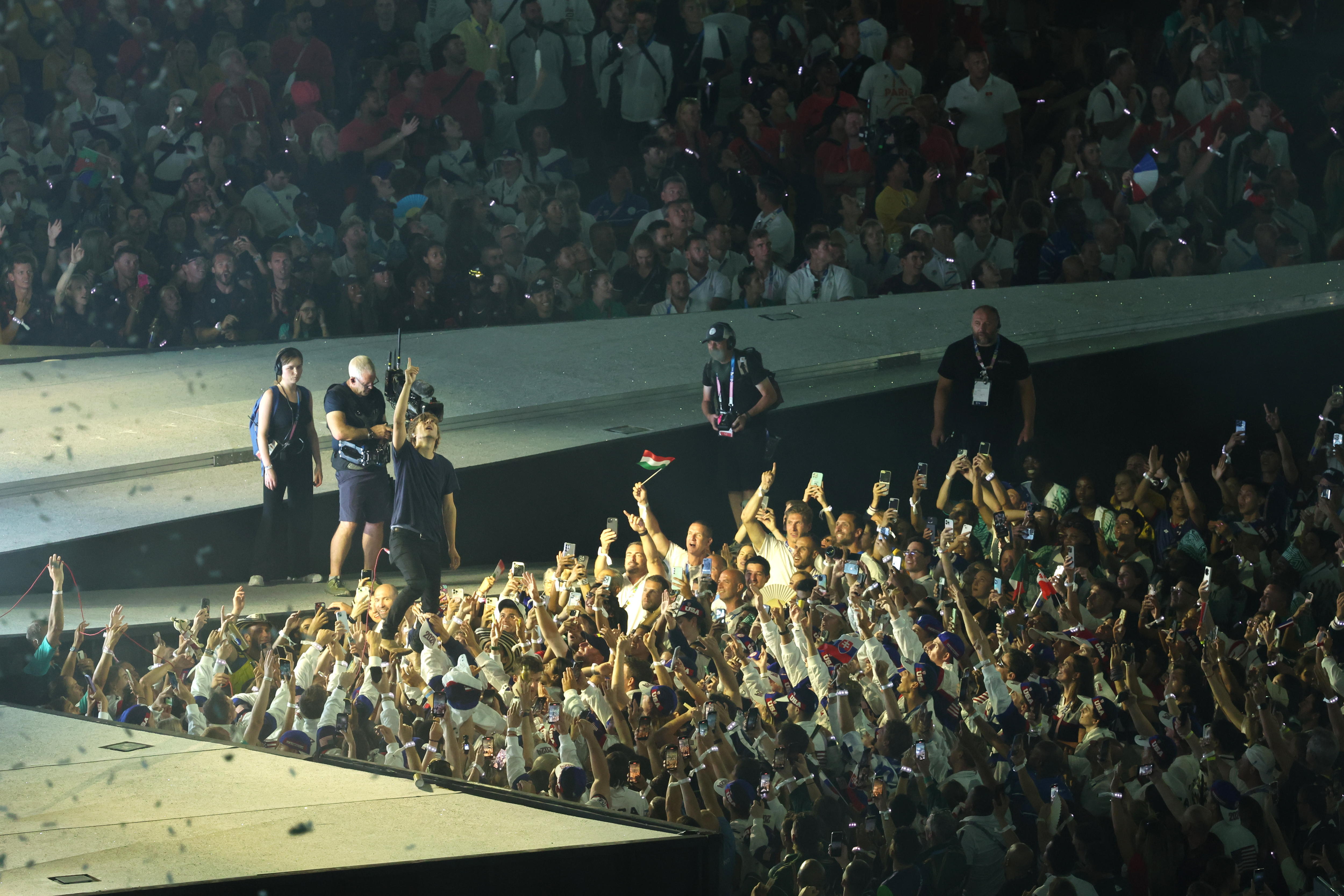 Paris (France), 11/08/2024.- French band Phoenix performs during the Closing Ceremony of the Paris 2024 Olympic Games at the Stade de France Stadium in Paris, France, 11 August 2024. (Francia, Fénix) EFE/EPA/RITCHIE B. TONGO EPA-EFE/RITCHIE B. TONGO