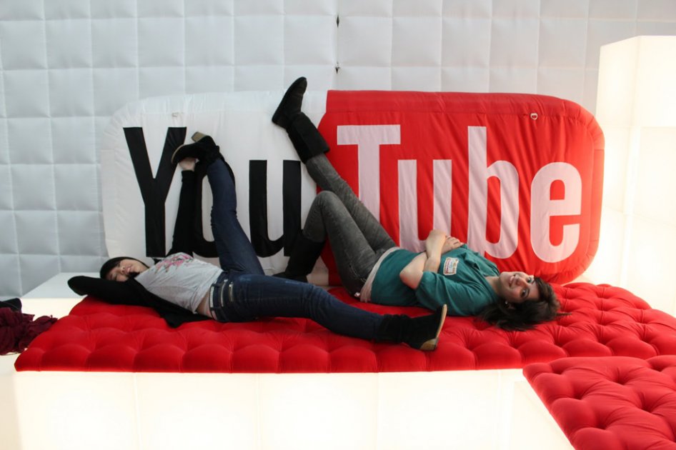 Latinos prueban su talento en  «universidad» de YouTube