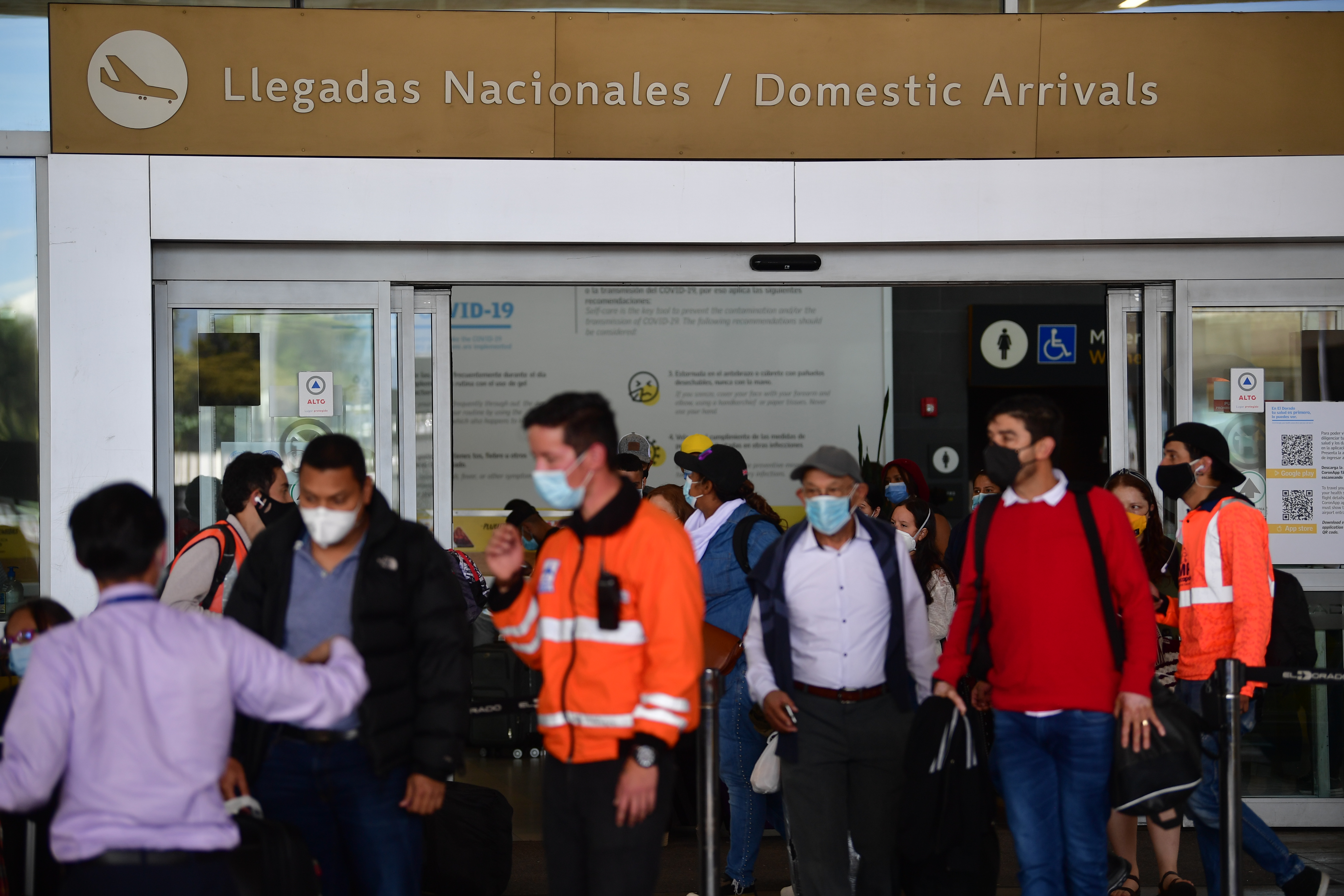 Actualizan medidas para vuelos nacionales e internacionales