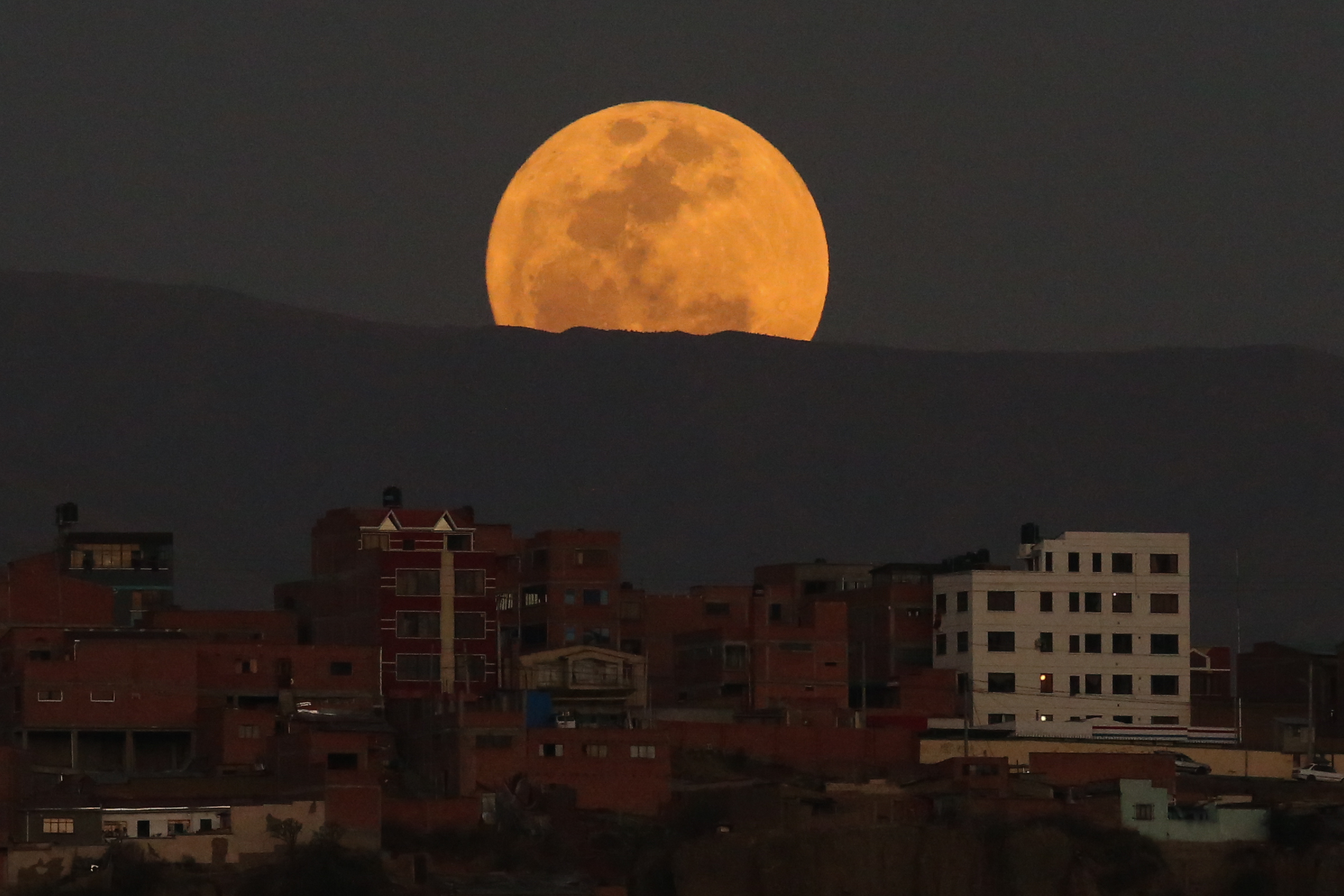 No se pierda la última superluna de este 2024 que se podrá ver desde Colombia