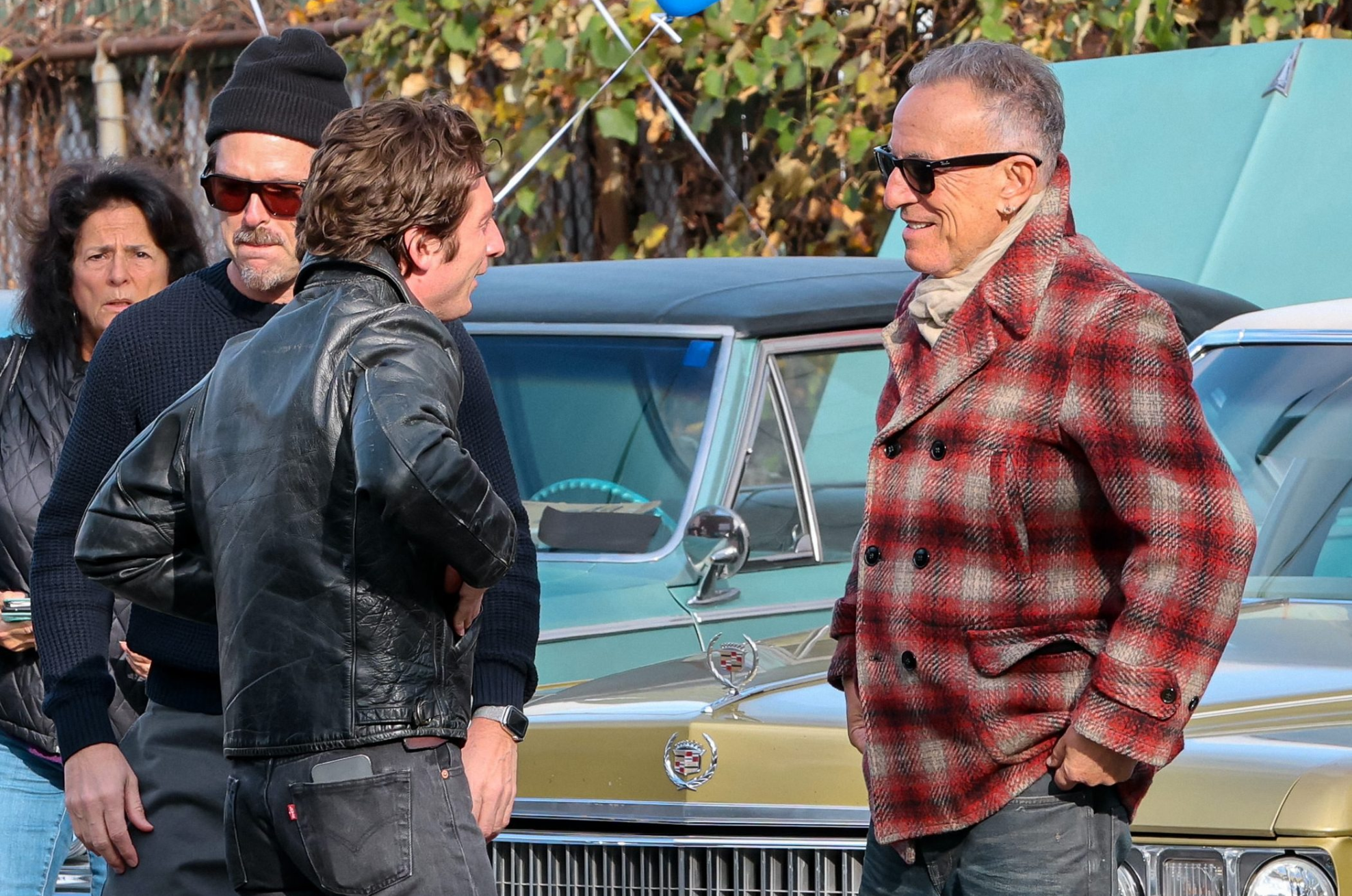 Bruce Springsteen visita a Jeremy Allen White en el set de su biopic