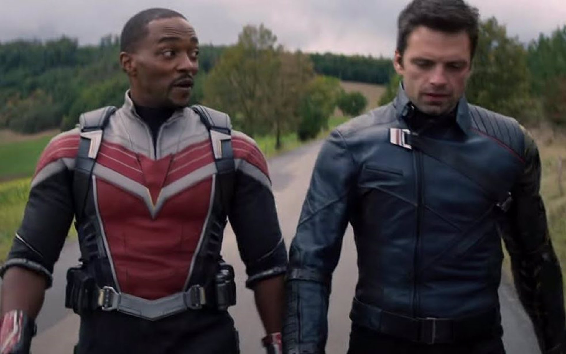 Falcon y El Soldado de Invierno estrenarán trajes en la serie de Disney+