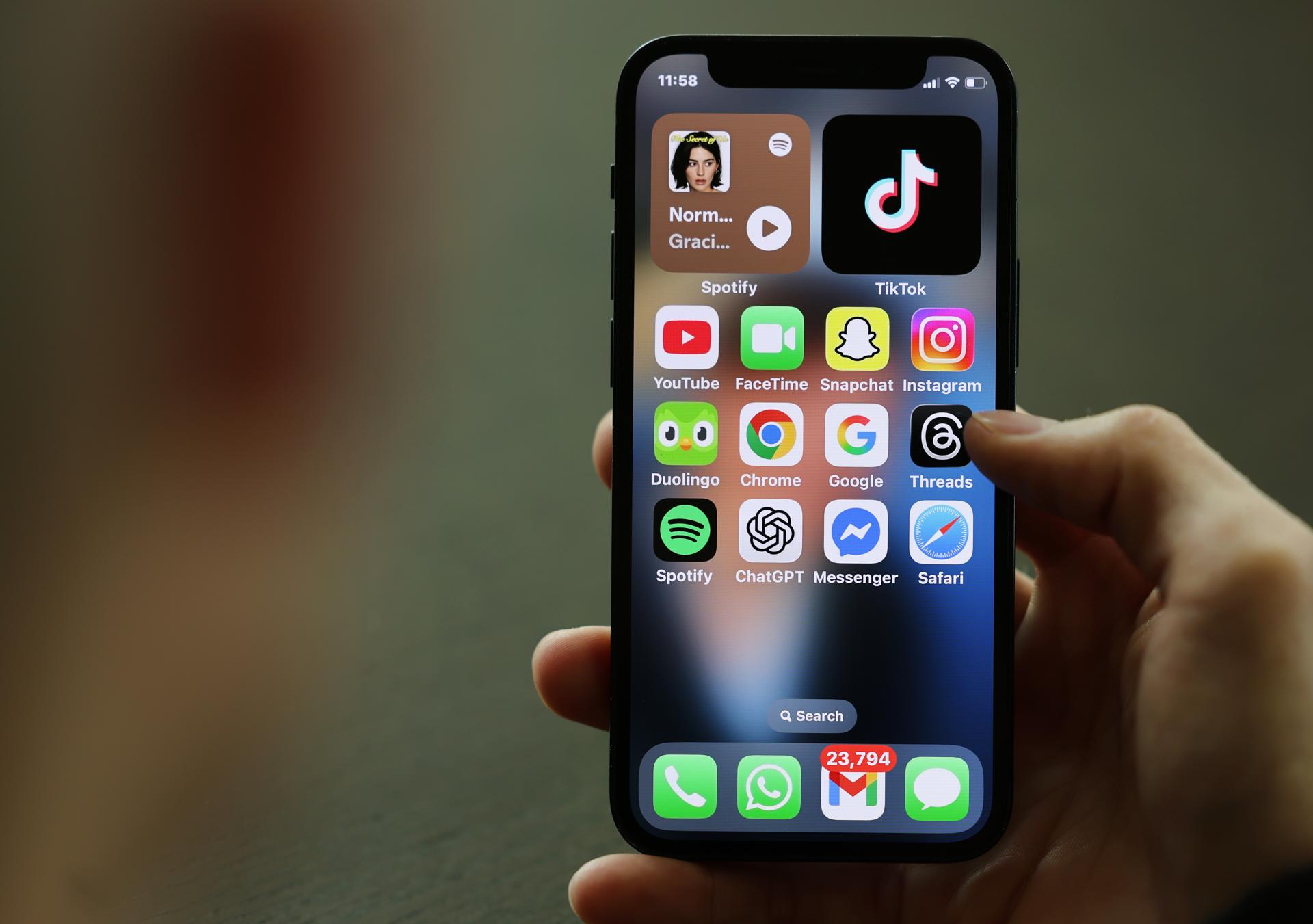 Canadá busca prohibir el uso de redes sociales para menores de 16 años: así avanza la medida